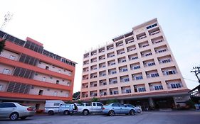 โรงแรม พี เอ เพลส